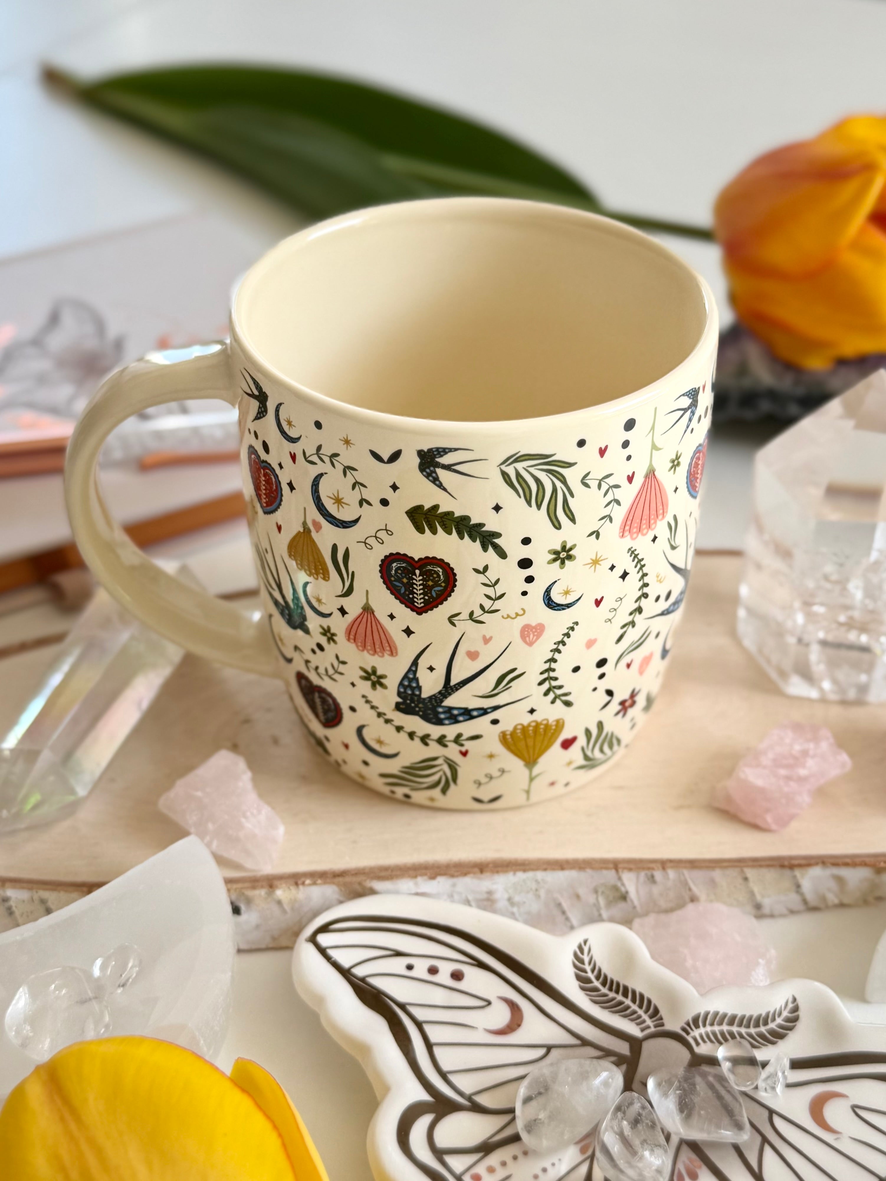 Keramik Becher Schwalbe, Blume, Mond, Creme