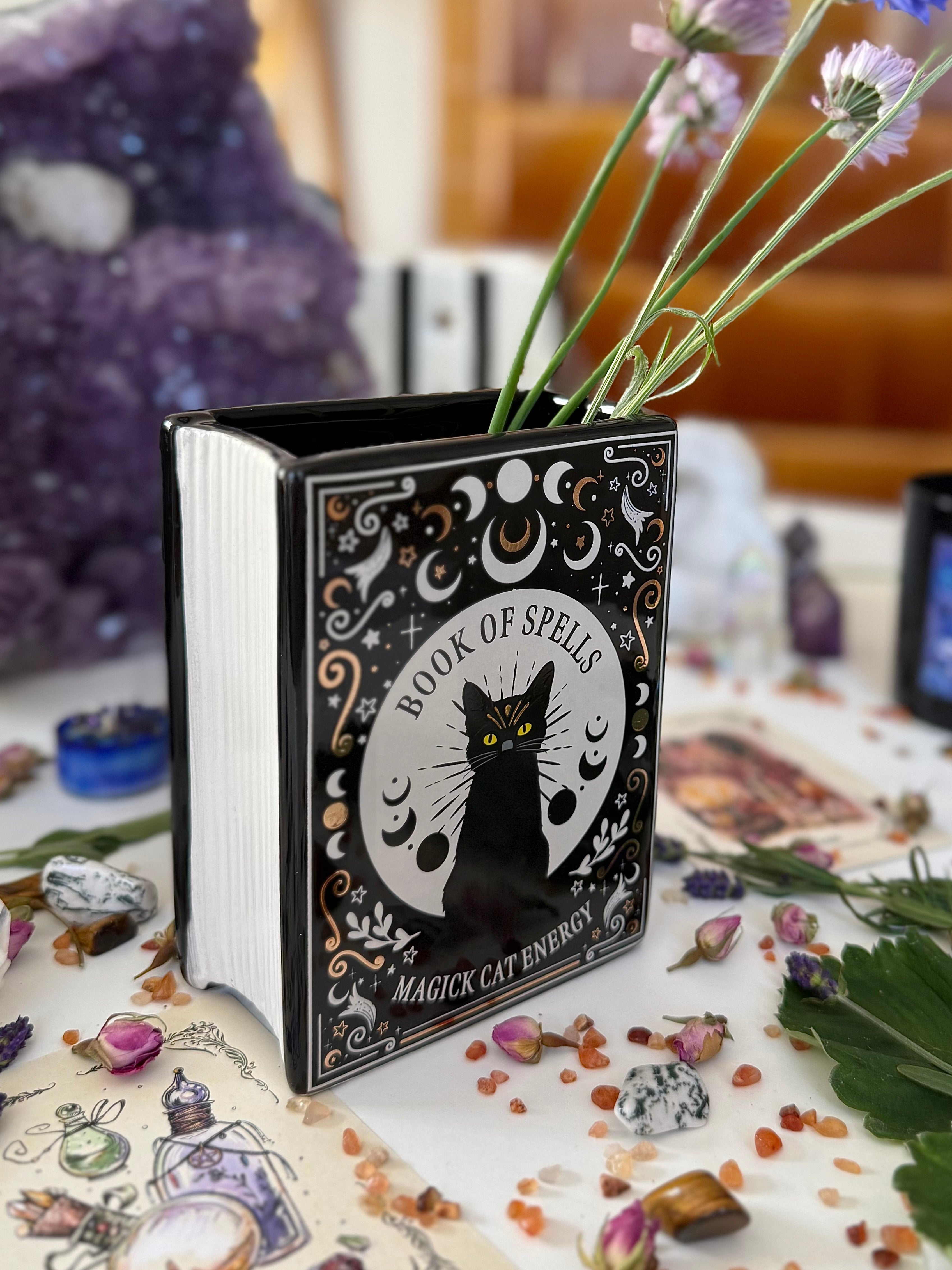 Vase „Black Cat Magick Book Shaped“