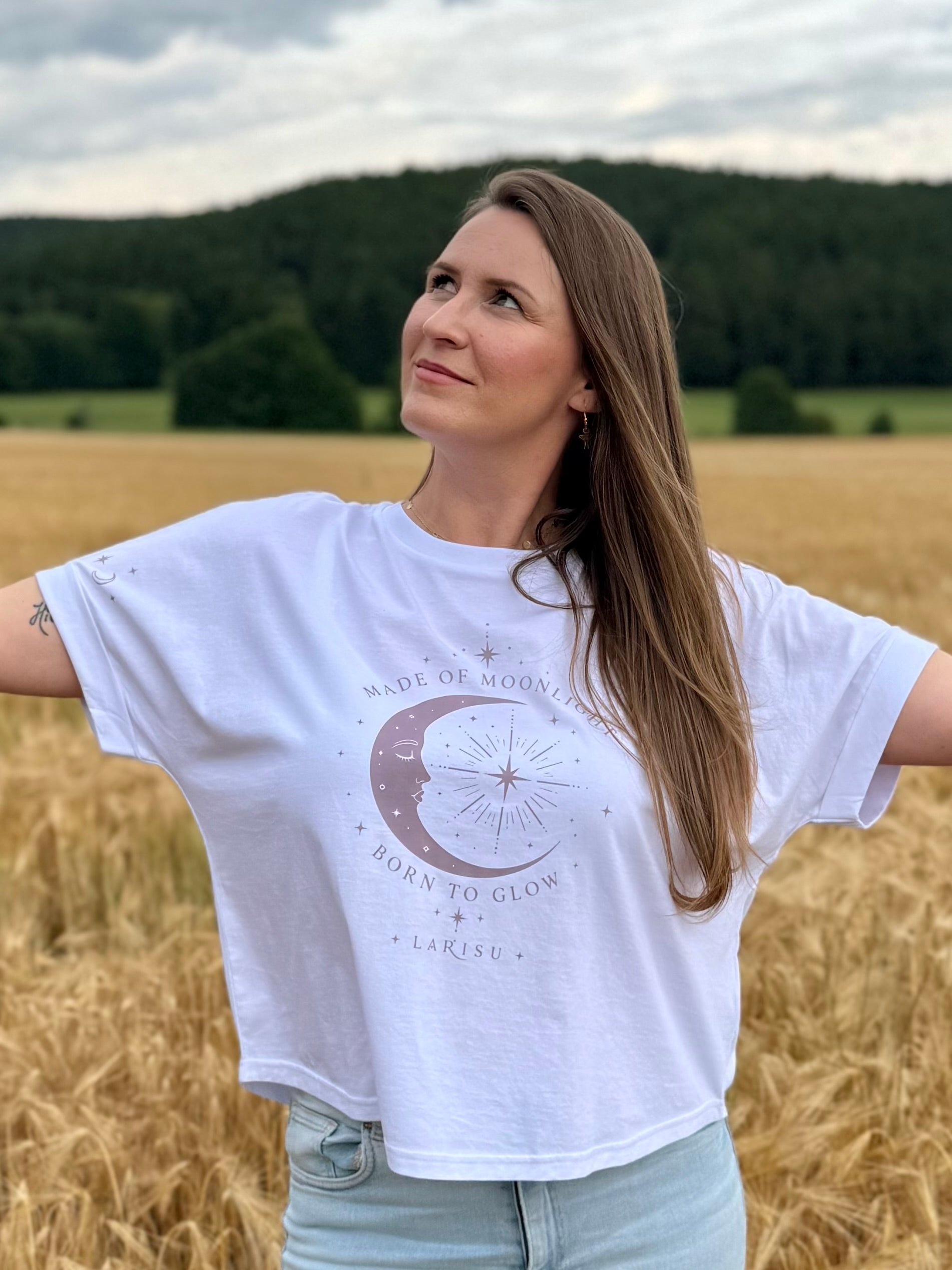 Shirt Weiß "MADE OF MOONLIGHT, BORN TO GLOW"