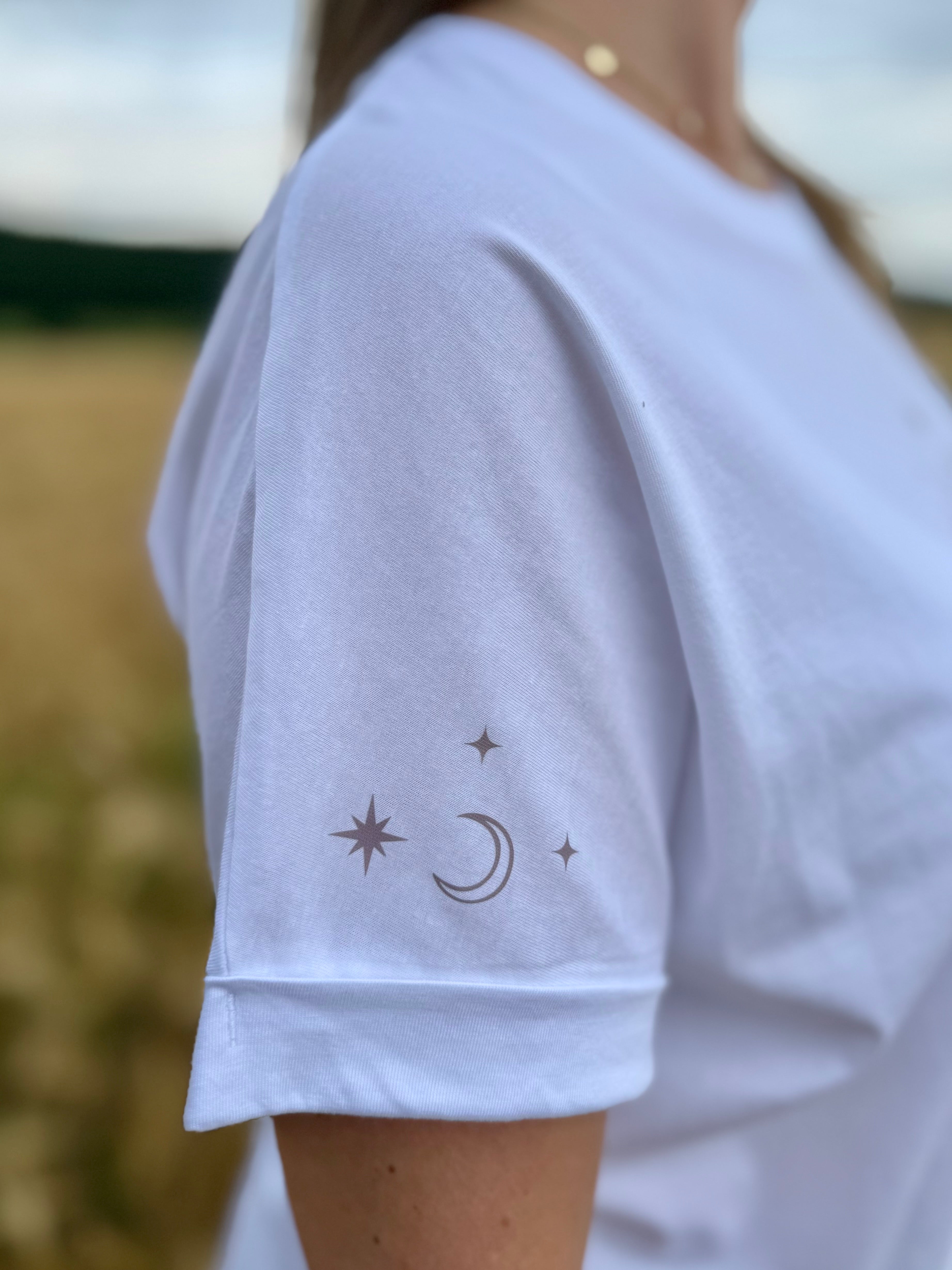 Shirt Weiß "MADE OF MOONLIGHT, BORN TO GLOW"
