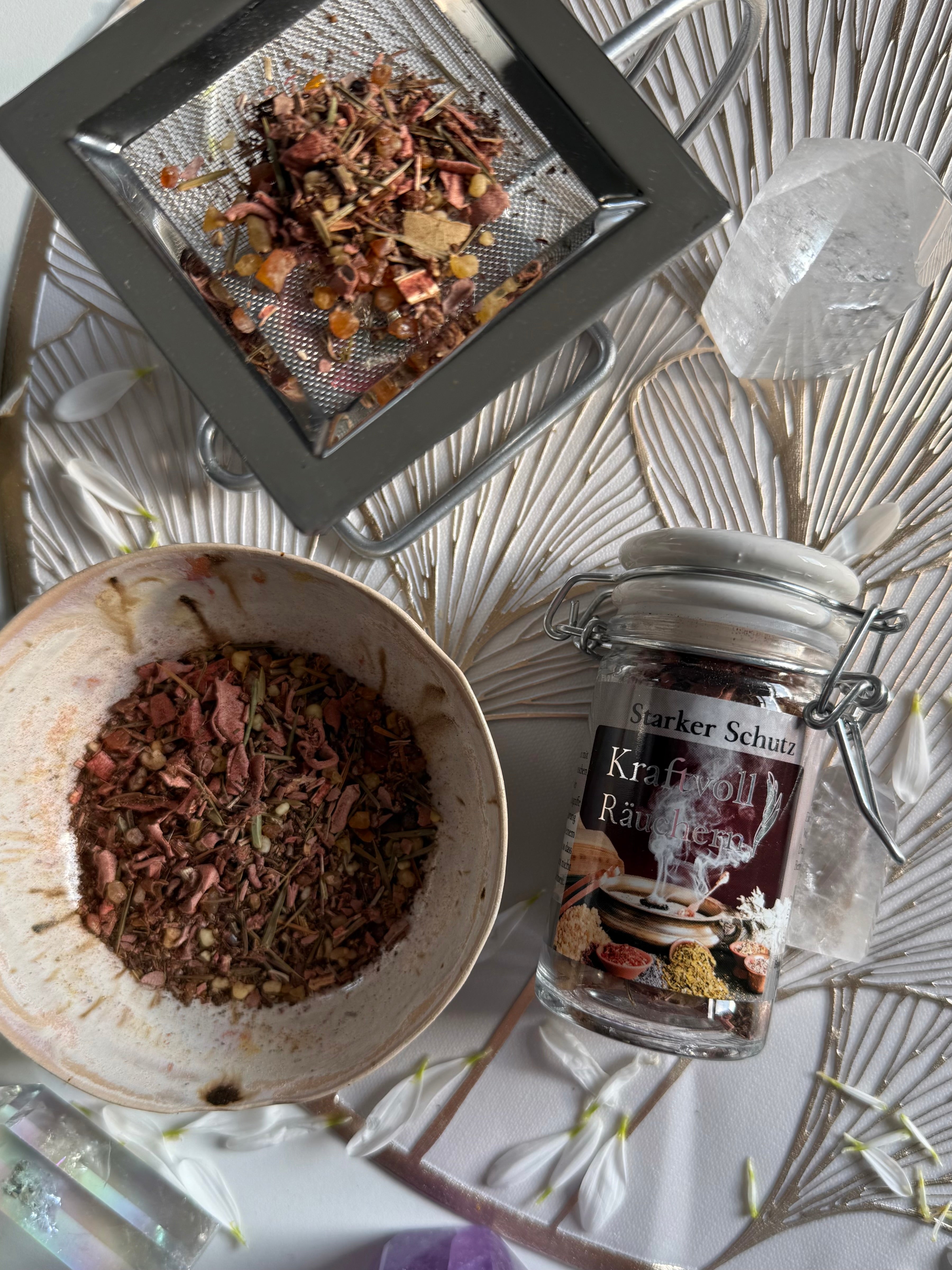 Räucherwerk „Starker Schutz“ – Kraftvoll Räuchern