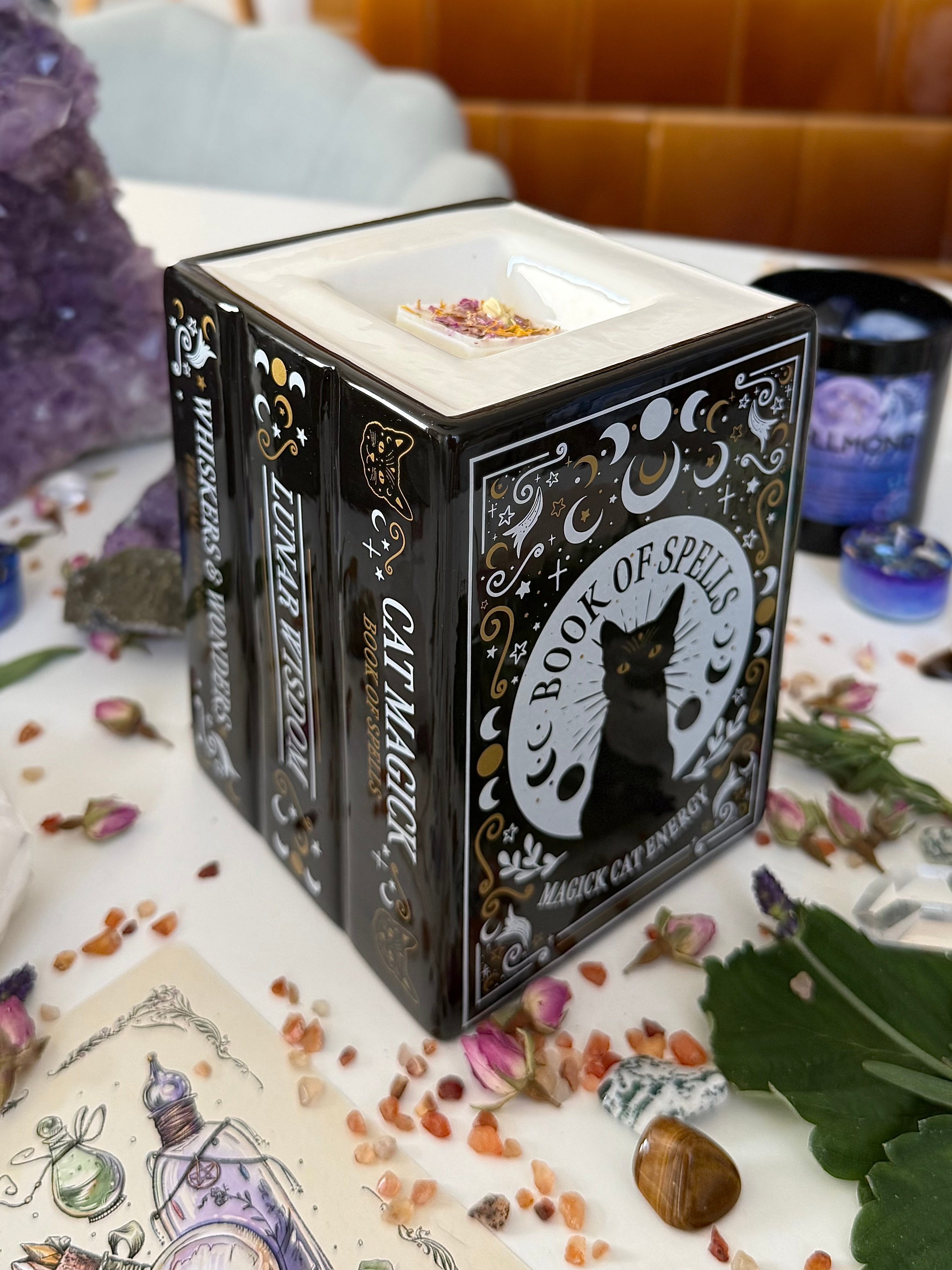 Duftlampe „Black Cat Book of Spells“