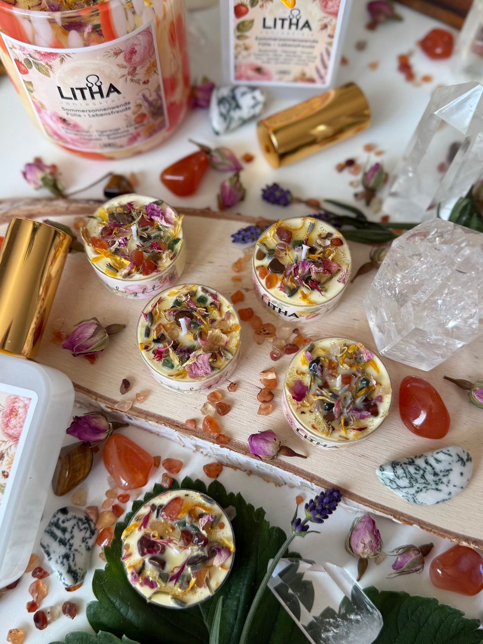 Litha Sommersonnenwende Moonlight Teelicht mit Kristallen, limitiert