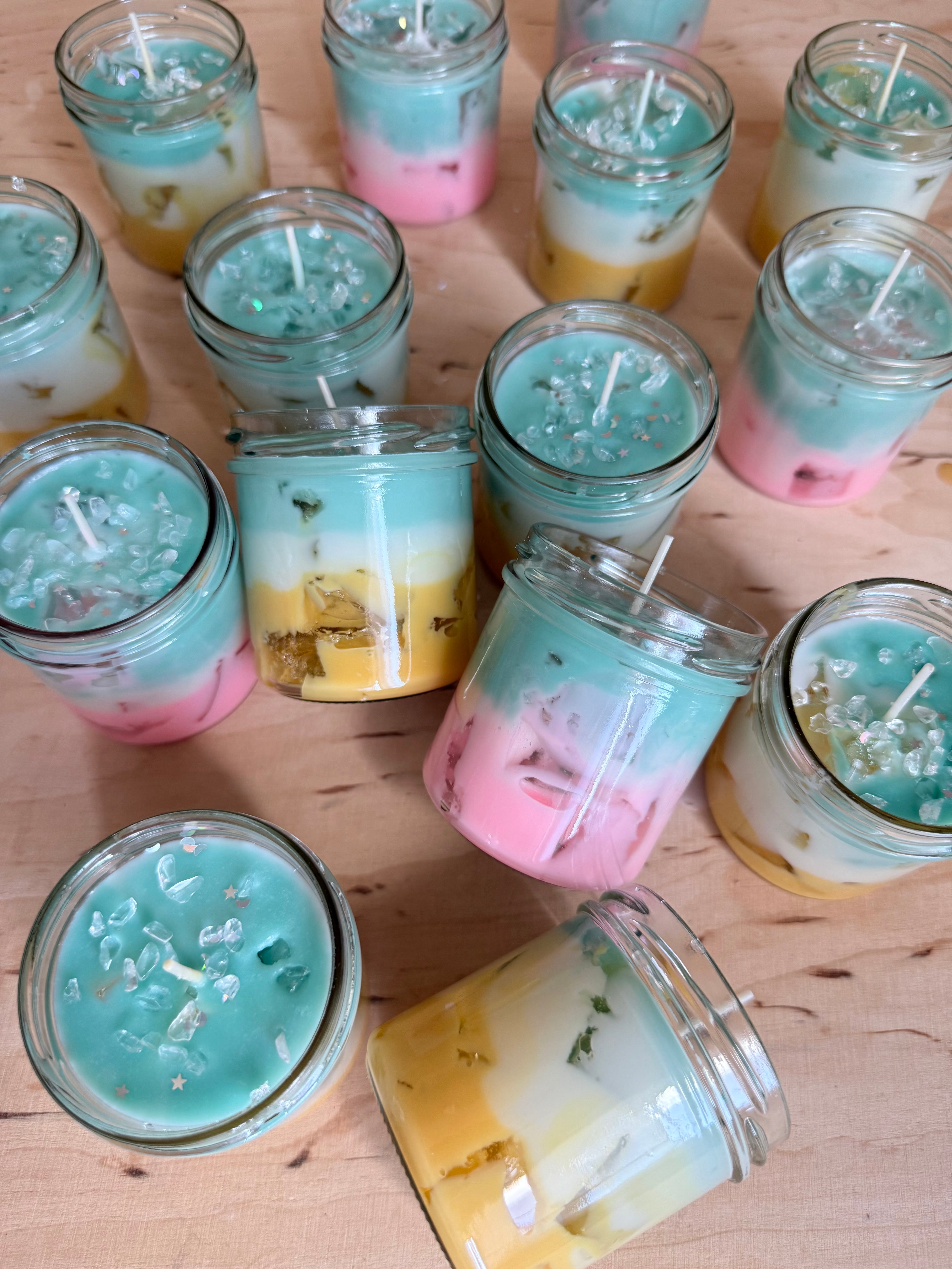 Matcha Latte Kerze mit Bergkristall, limitiert