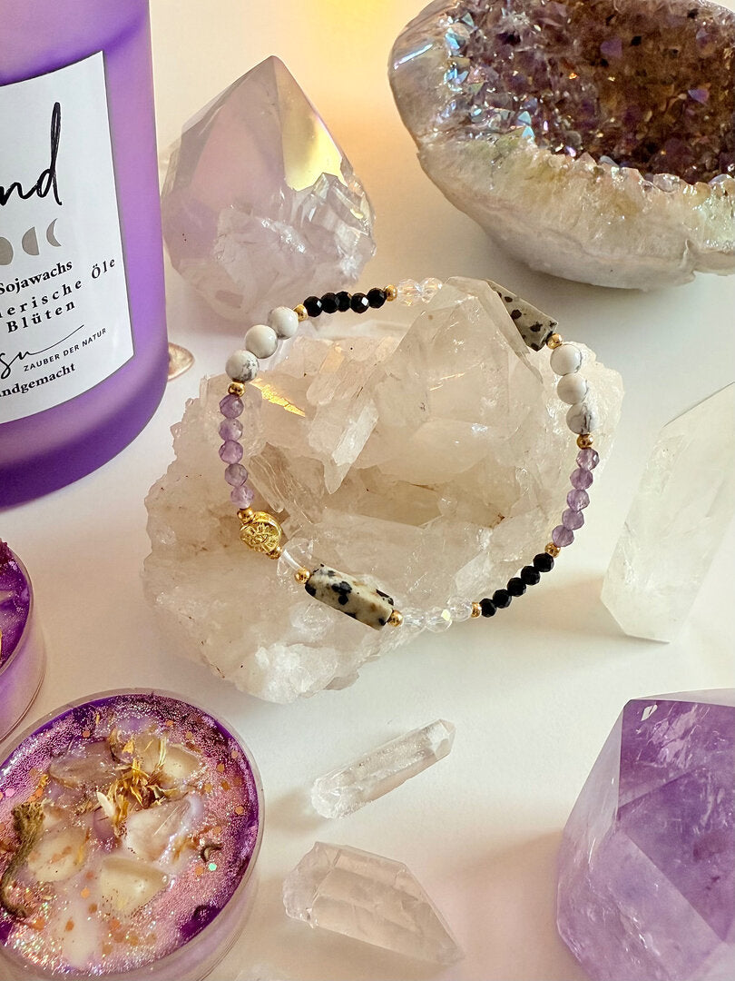 Armband mit Herkimer Diamant und Angel Aura Bergkristall, Dalmatiner Jaspis, Amethyst und Magnesit