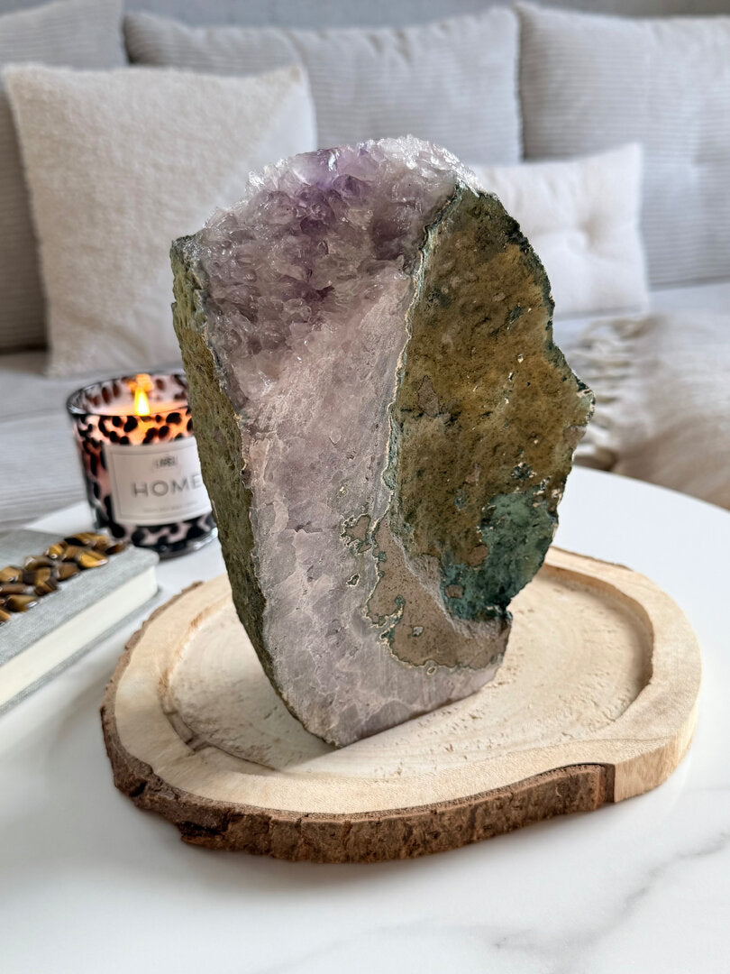 Amethyst Drusenstück Einzelstück mit Calcit